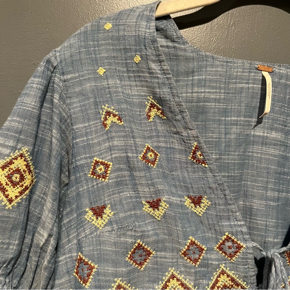 ✨Host Pick ✨ “FREE PEOPLE”  Talulah Embroidered Top, Ladies Size Small - Picture 5 of 12